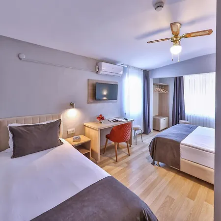 Palmada Oda ve Kahvaltı