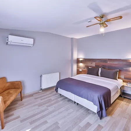 Palmada Oda ve Kahvaltı