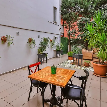 Palmada Bed & Breakfast 2*