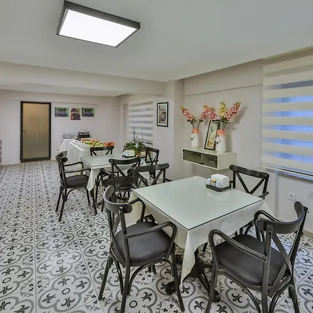 Palmada Bed & Breakfast 2*