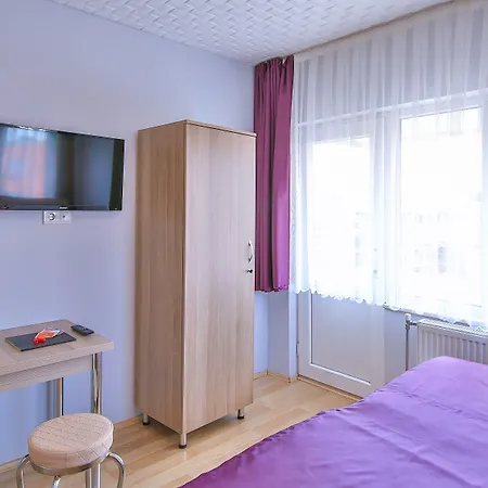 Palmada Oda ve Kahvaltı