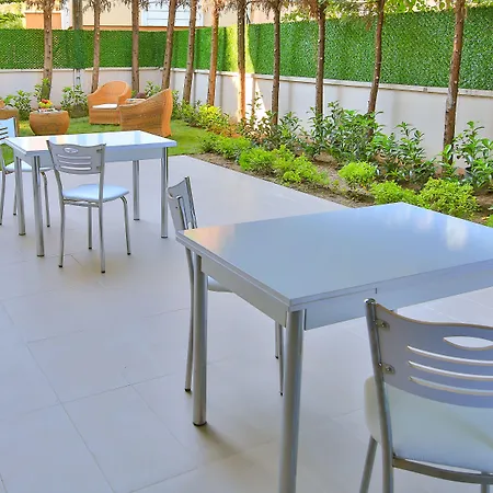 Palmada Oda ve Kahvaltı