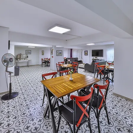 Oda ve Kahvaltı Palmada